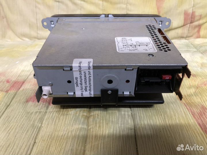 Магнитола на volkswagen golf 5