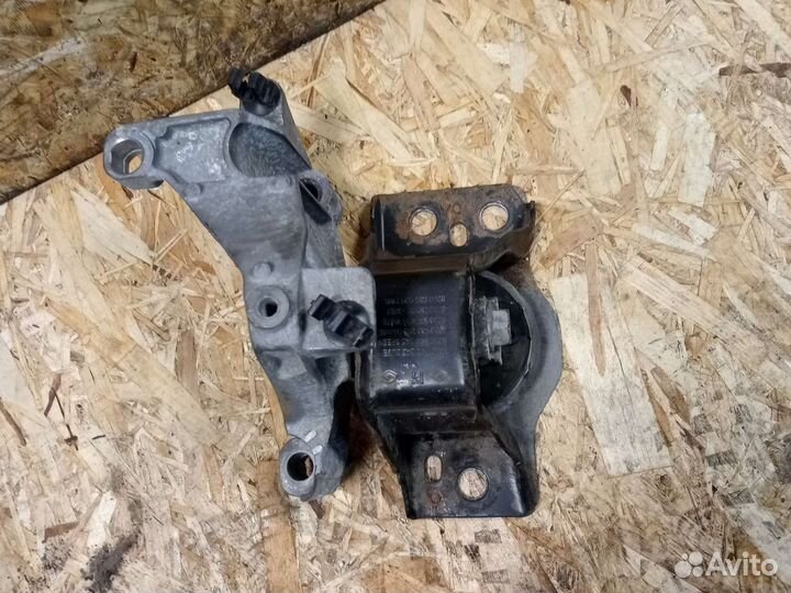 Опора двигателя Renault Logan 1 K4M