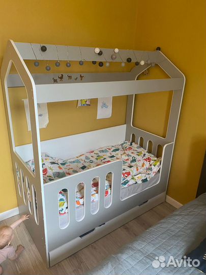 Детская кровать домик