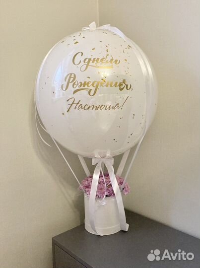 Шар баблс с цветами в шляпной коробке