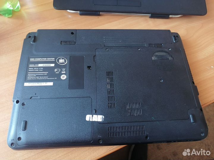 Ноутбук DNS 0123958 core i3 m350 2.7 ггц 3гб 320гб