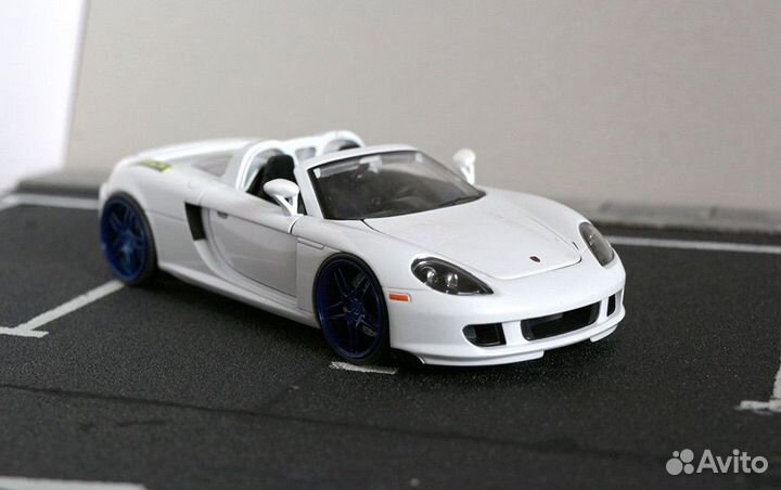 Jada toys DUB city Porsche Carrera GT 1:24