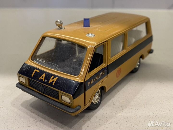 Модель автомобиля раф 2203 милиция гаи СССР 1:43