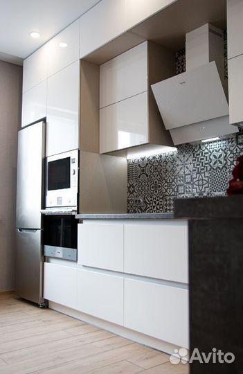 Кухня под потолок на заказ