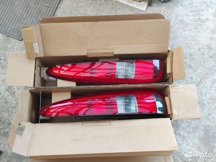Задние фары на автомобиль Ford Fusion