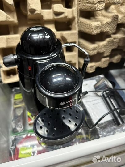 Кофемашина рожковая vitek