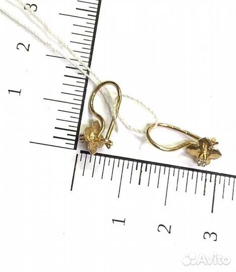 Золотые серьги с камнем