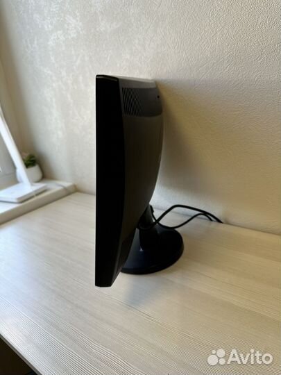 Монитор Samsung SyncMaster 943