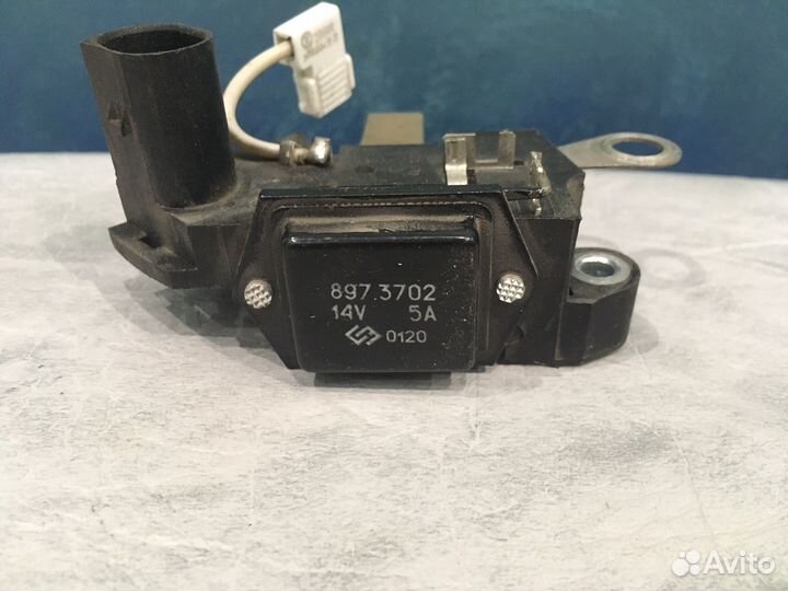 Регулятор напряжения