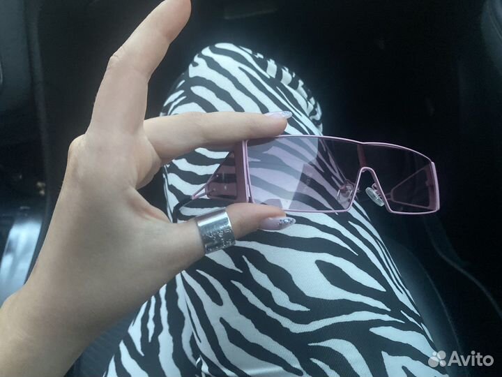 Солнцезащитные очки женские