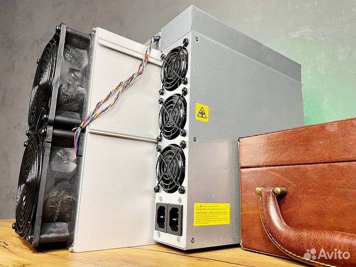 Асик майнер Antminer L7 9050m