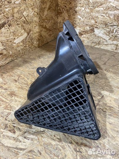 Воздухозаборник VW Touareg GP 03-10