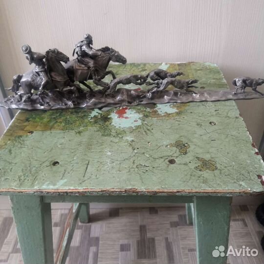 Бронзовая статуэтка