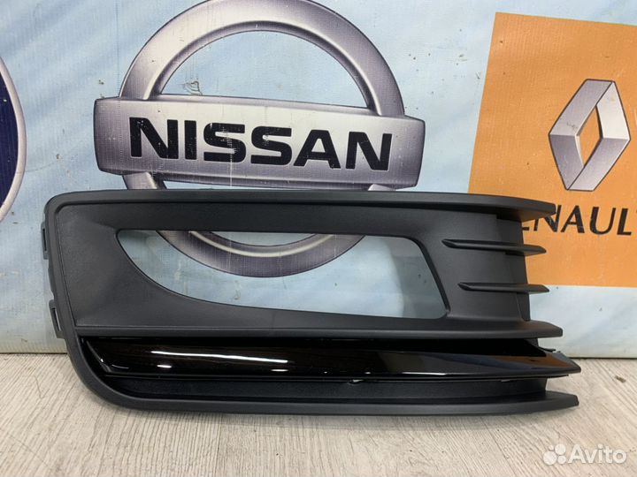 Оправа накладка птф туманки Volkswagen polo 5 Прав