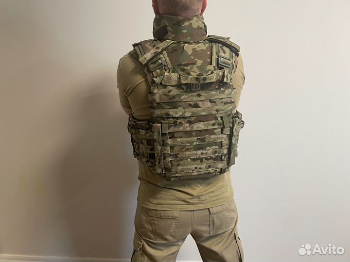 Плитник с модулями и подсумками фсб