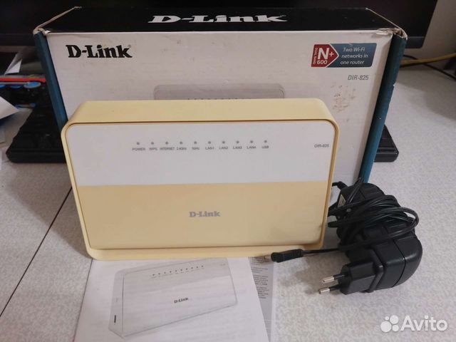Wi-Fi роутер D-Link DIR-825