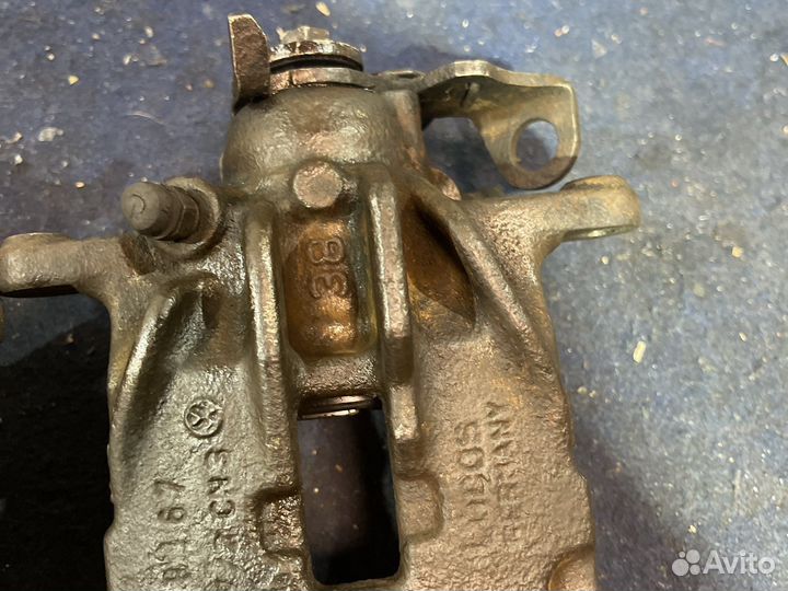 Супорта задних фольцфаген т4