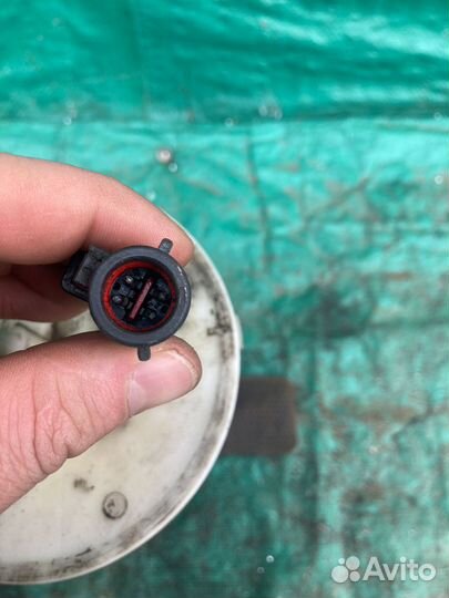 Насос топливный электрический Ford Escape 2000г