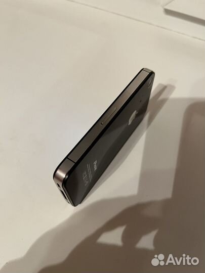 iPhone 4S, 16 ГБ