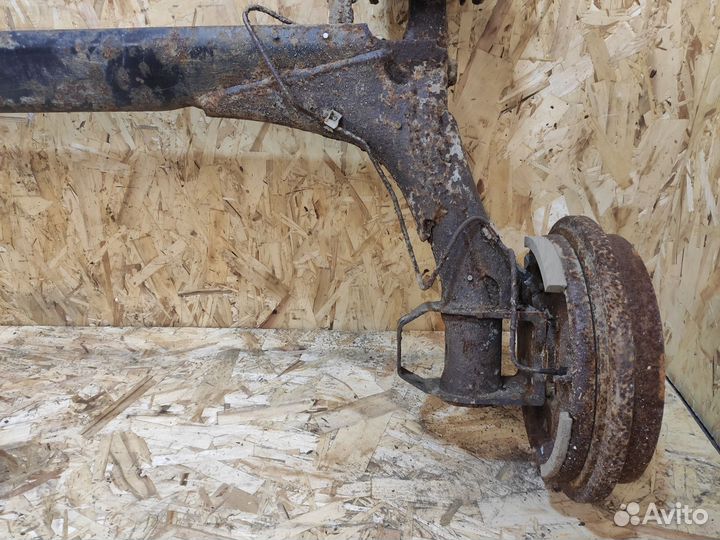 Балка задняя Volkswagen Passat B3