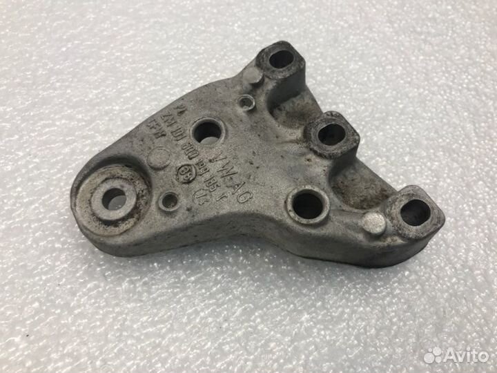 Кронштейн опоры двигателя Volkswagen Polo седан