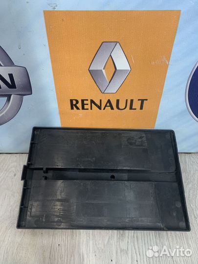 Корпус площадка крепления аккумулятора акб Renault