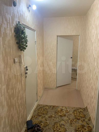 2-к. квартира, 55 м², 1/9 эт.