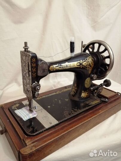 Швейная машина Singer