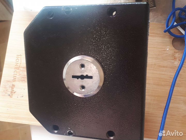 Замок накладной