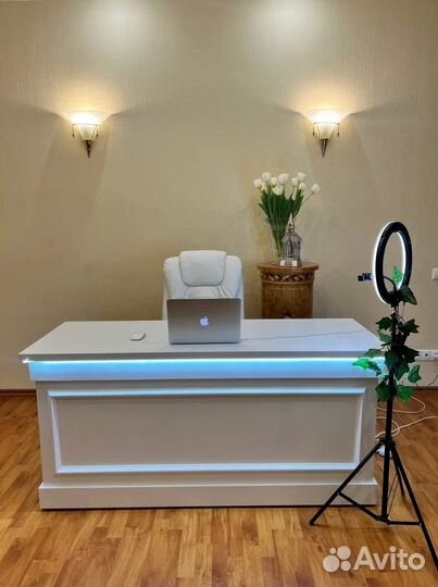 Стол с подсветкой Вайт