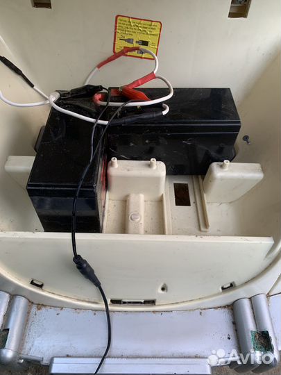 Детский электромобиль бу