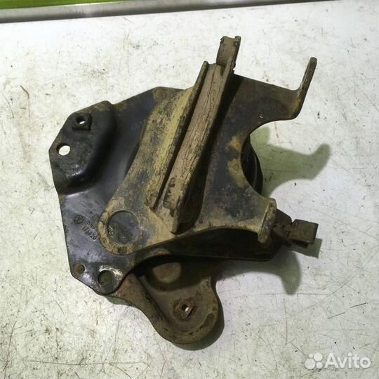 Кронштейн кпп Фольксваген Поло