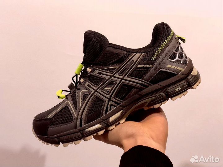 Кроссовки Asics эргономичные