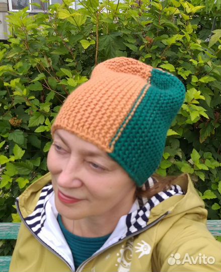 Шапка женская вязаная ручная работа