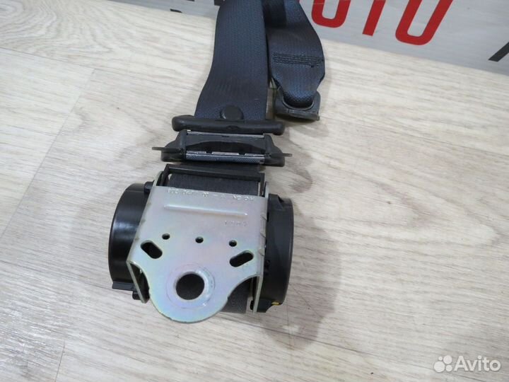 Ремень безопасности задний Mitsubishi Outlander XL