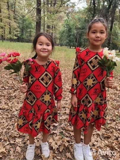 Платье для девочки новое