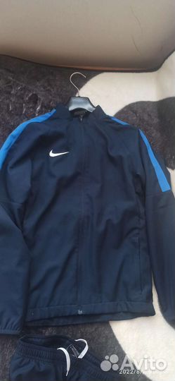 Спортивный костюм nike 152