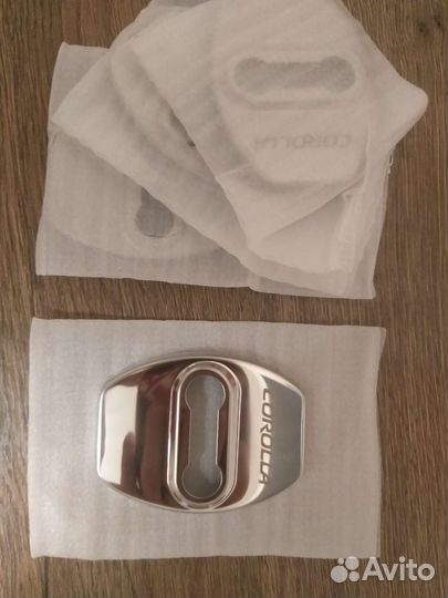 Накладки на замки Тойта Королла Е140 Е150