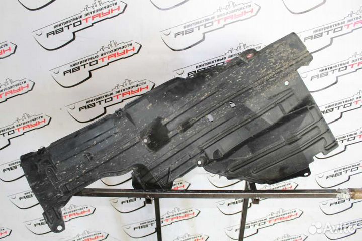 Подкрылок nissan 350Z fairlady Z HZ33 Z33 передний левый задняя часть 63843CF40A