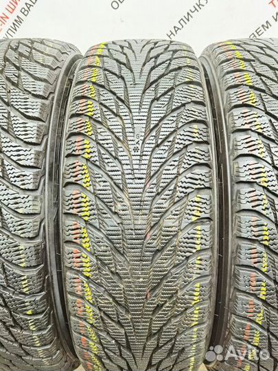 Nokian Tyres Hakkapeliitta R2 185/60 R15 84M