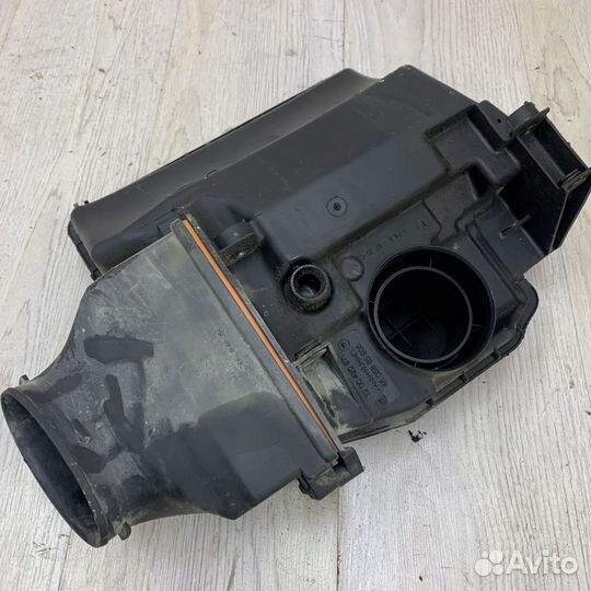 Корпус воздушного фильтра Renault duster