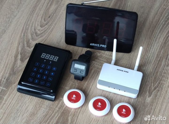 Кнопка вызова официанта в пабе, баре, клубе