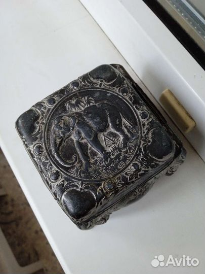 Табакерка старинная