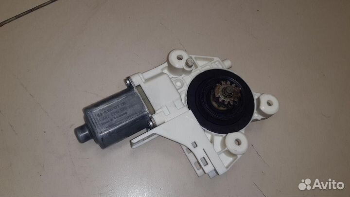 Моторчик стеклоподъемника передний правый без блок