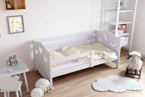 Кроватка сингл детская из массива с бортиком