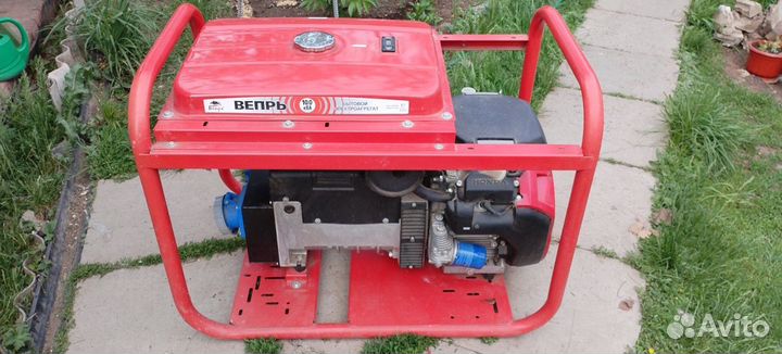 Бензиновый генератор