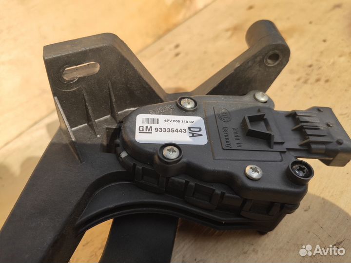 Педаль газа на Опель Мерива А