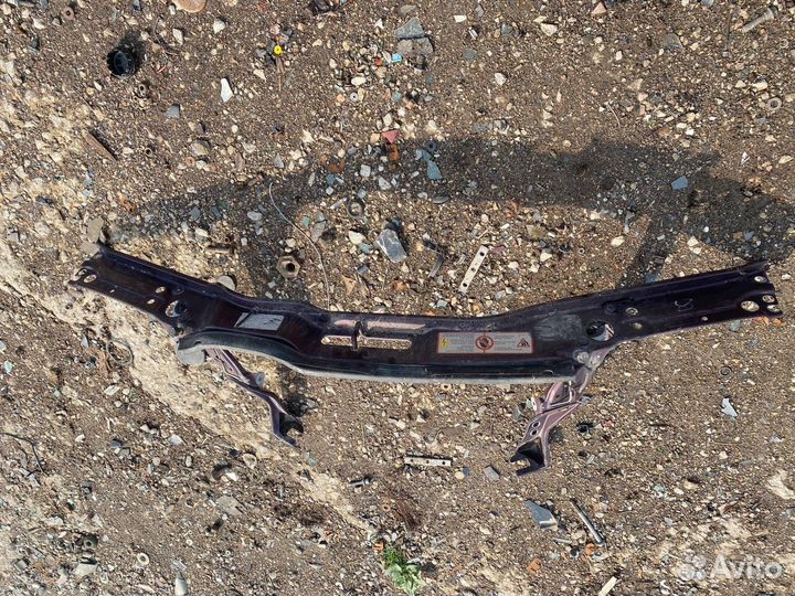 Передняя панель (Телевизор) Volkswagen Golf 3