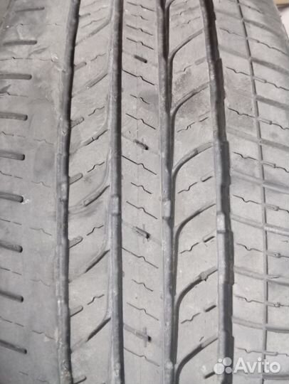 Bridgestone Dueler H/P 215/60 R17