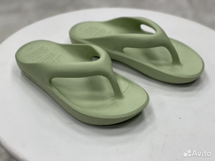 Шлёпки New Balance x Taw & Toe